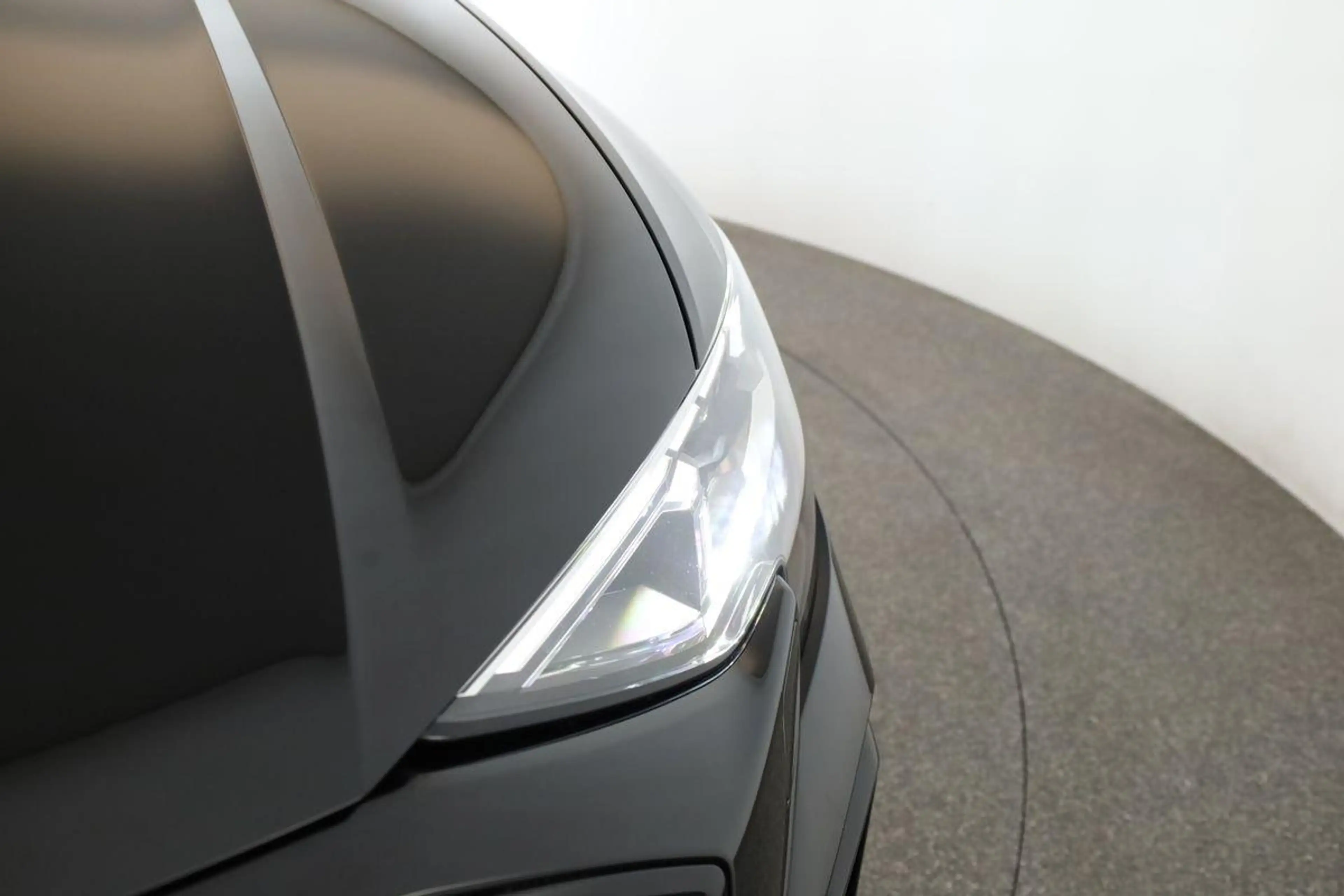 Audi SQ8 TFSI Facelift Leder Matrix Pano BangO ACC 23 — photo 9