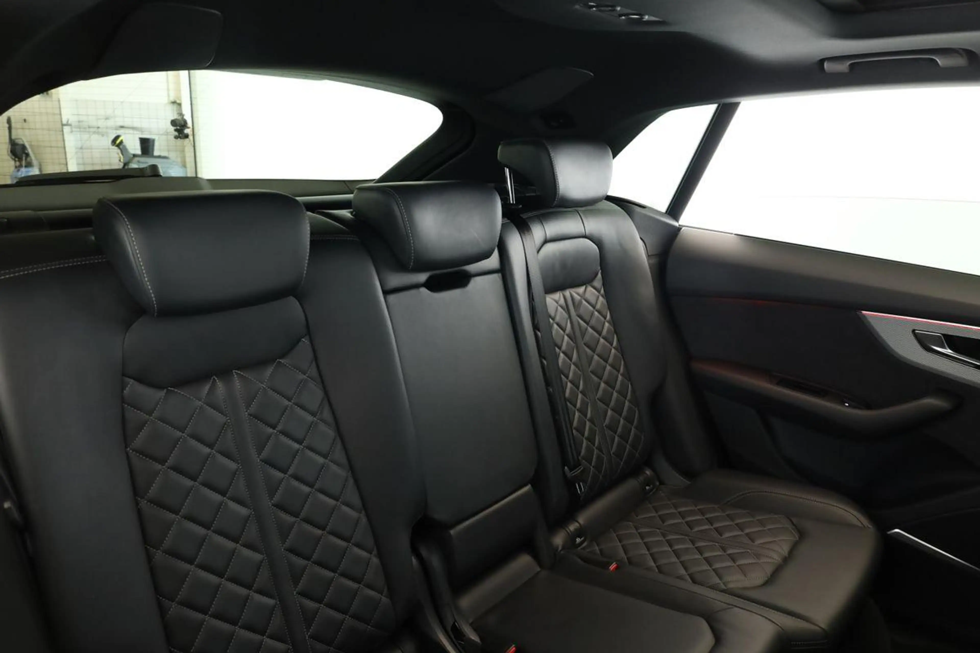 Audi SQ8 TFSI Facelift Leder Matrix Pano BangO ACC 23 — photo 14