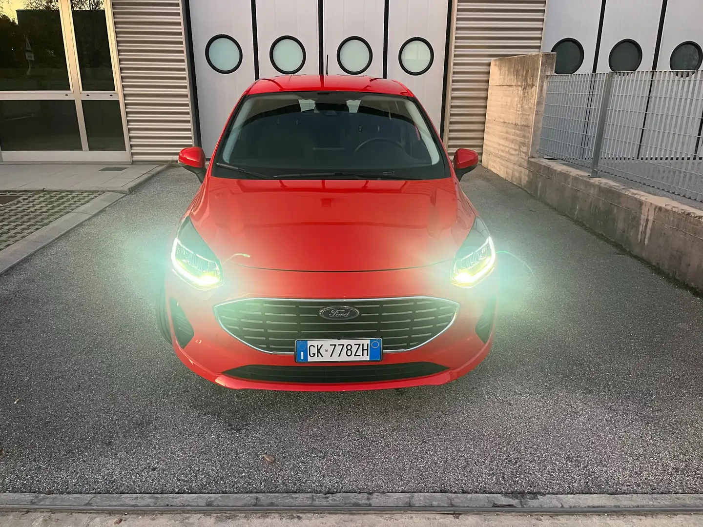 Ford Fiesta Fiesta VII 2022 5p 1.0 ecoboost h Titanium 125cv Rouge - 2