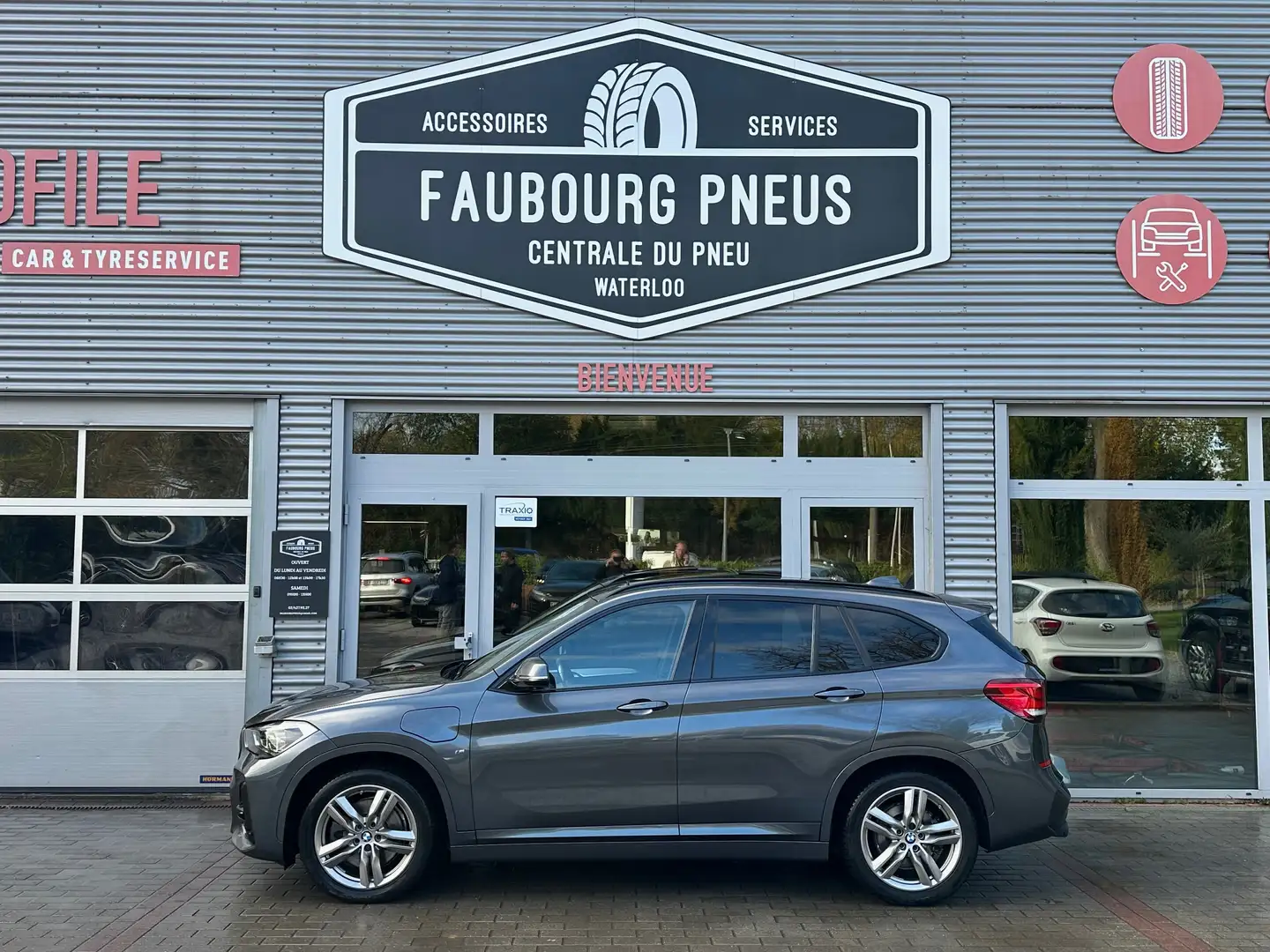 BMW X1 *TVA-21%-VAT*FULL-OPTION*HISTORIQUE-100%-BMW*PANO* Grigio - 2