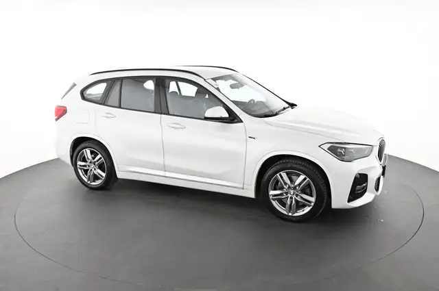 BMW X1 view 8