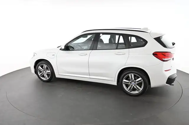 BMW X1 view 7
