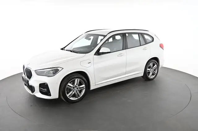 BMW X1 view 3