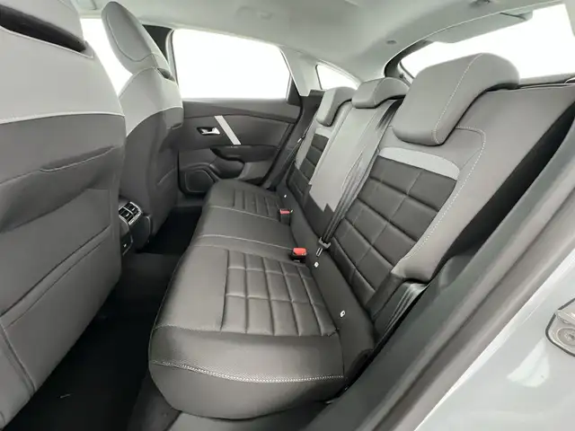 Citroen C4 view 9