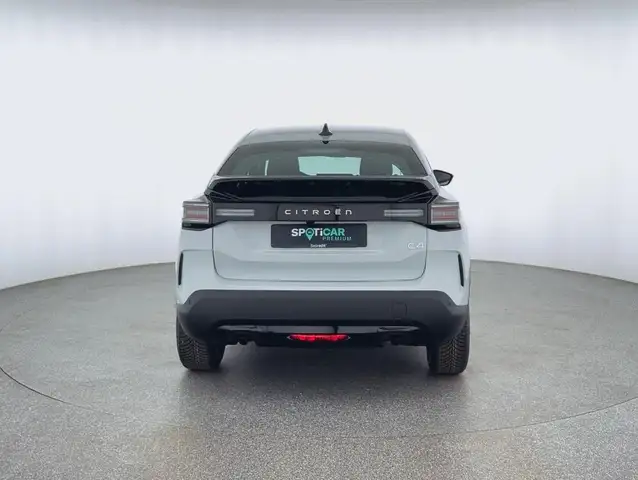 Citroen C4 view 4