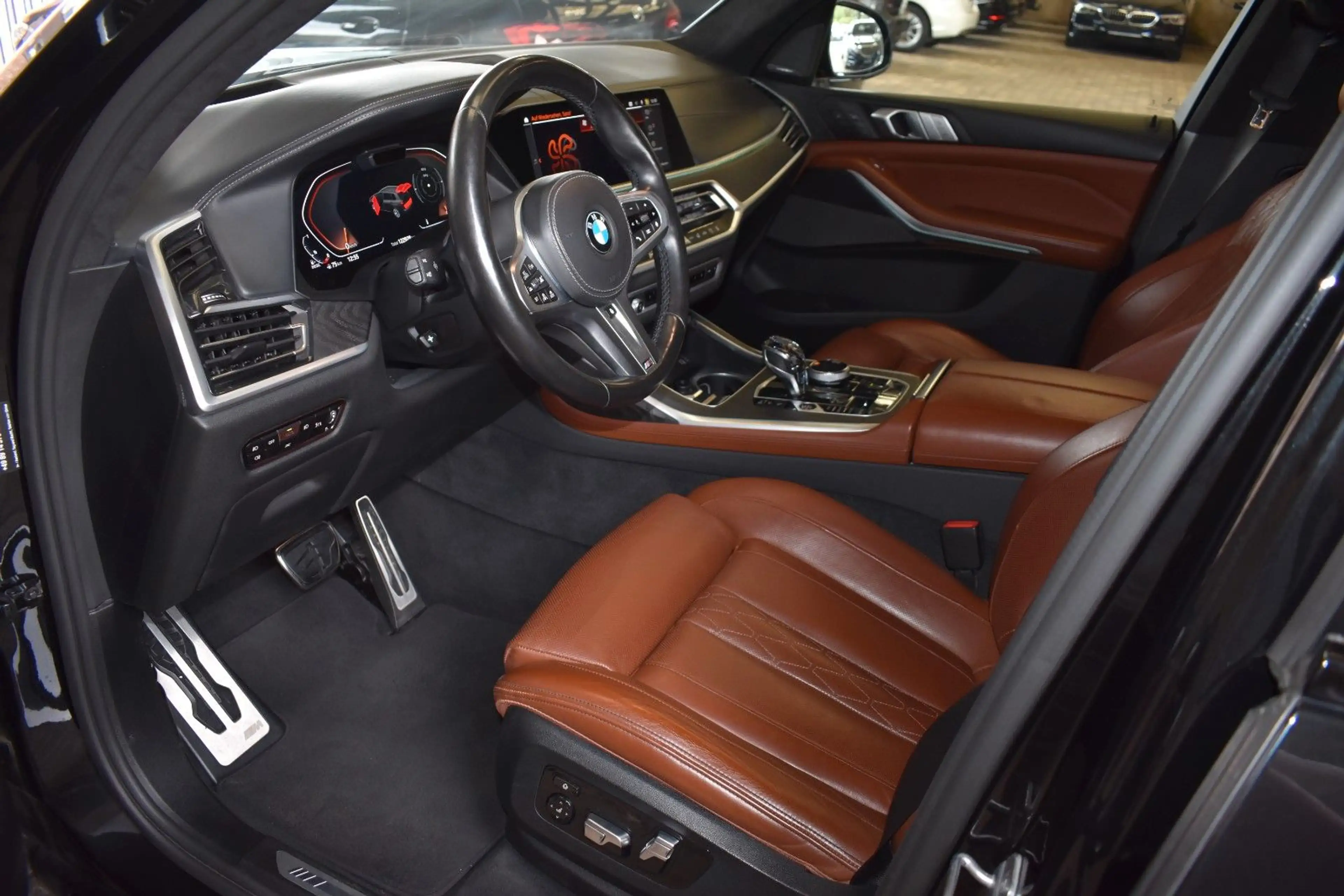 BMW X7 40d M-SPORT 6SITZE PANO STANDHZ MASSAGE LASER — photo 9