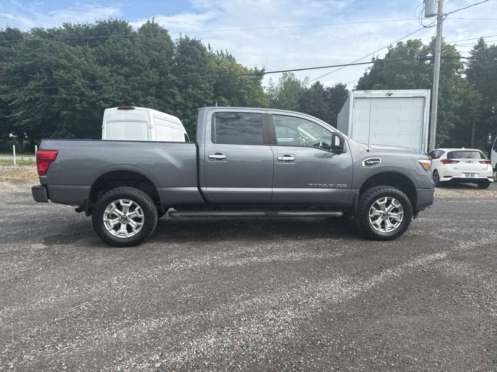 2021 Nissan Titan SV/PRO-4X/Platinum Reserve — снимка 1