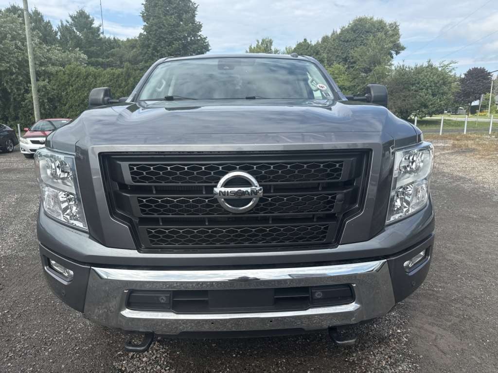 2021 Nissan Titan SV/PRO-4X/Platinum Reserve — снимка 1