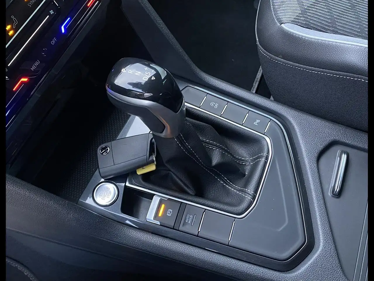 Volkswagen Tiguan R-Line 2.0 TDI 150CV DSG 16