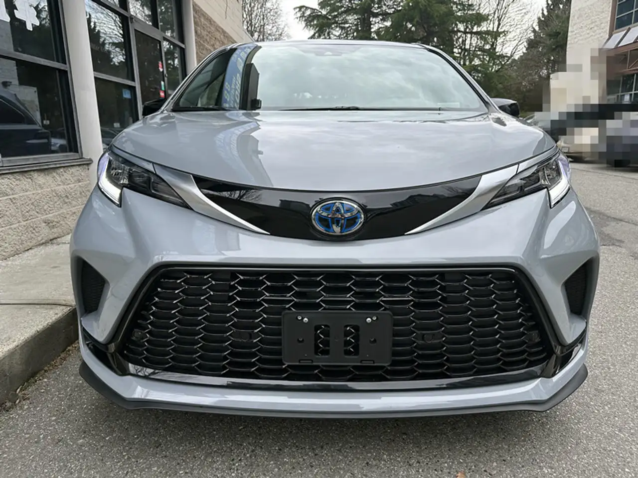 Toyota Sienna снимка Toyota Sienna