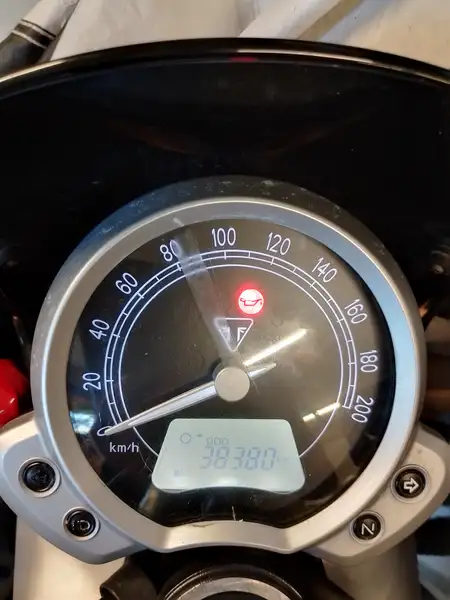 Triumph Speed Twin - foto 7