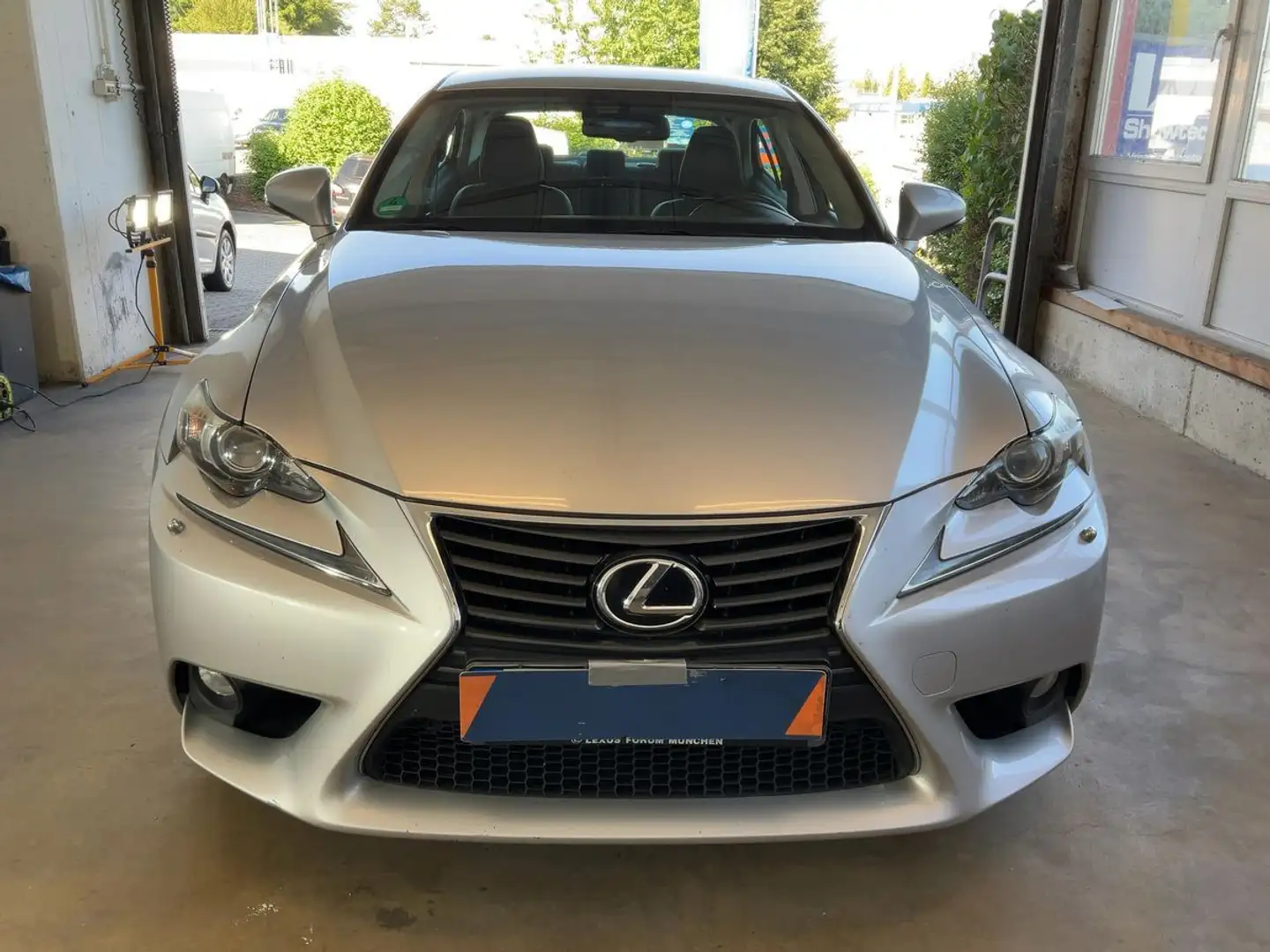 Lexus IS 250 *LUXURY-LINE*NAVI-SERVICE NUR BEI LEXUS- Plateado - 2