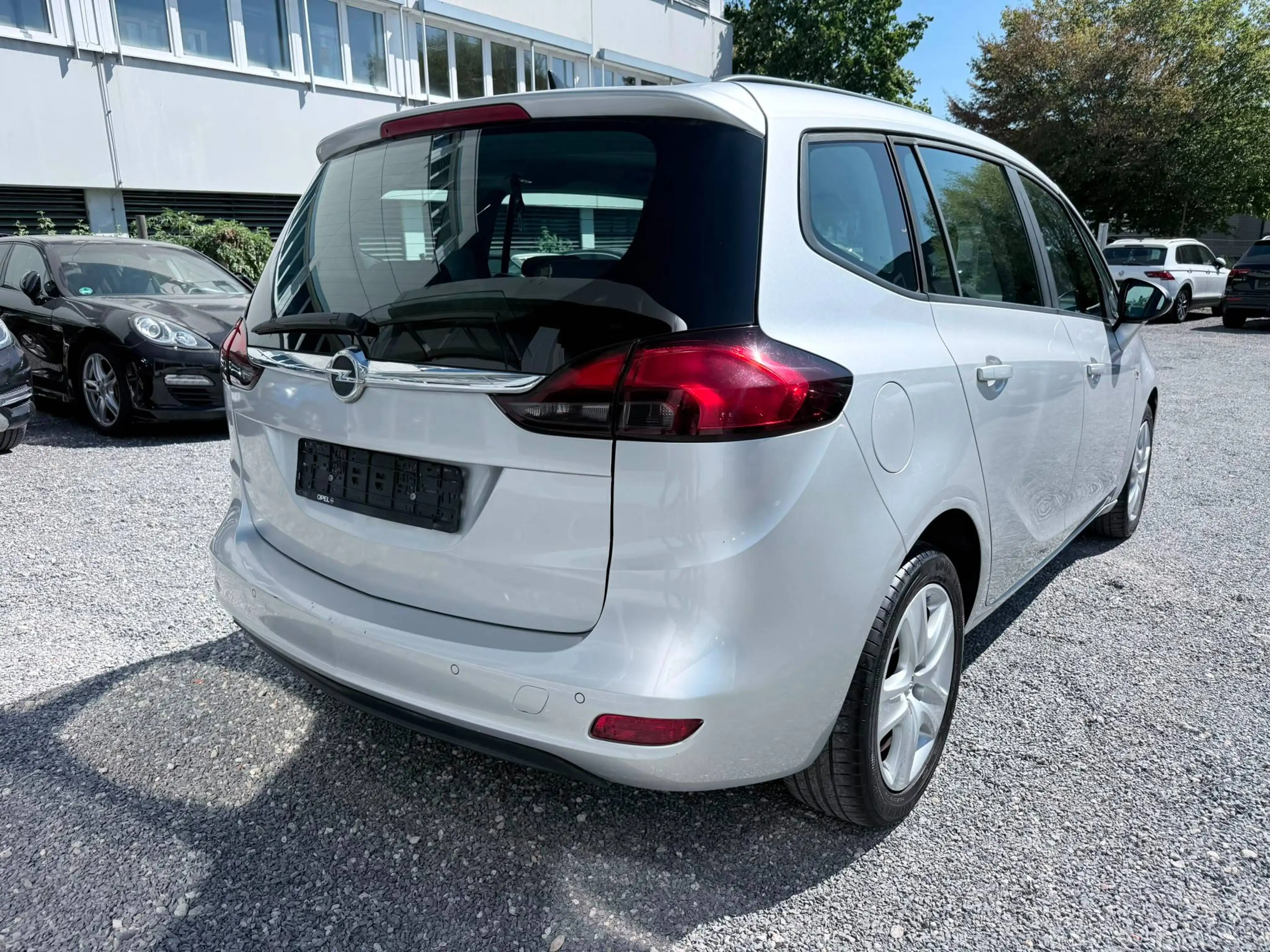 Opel Zafira Tourer Edition — photo 7