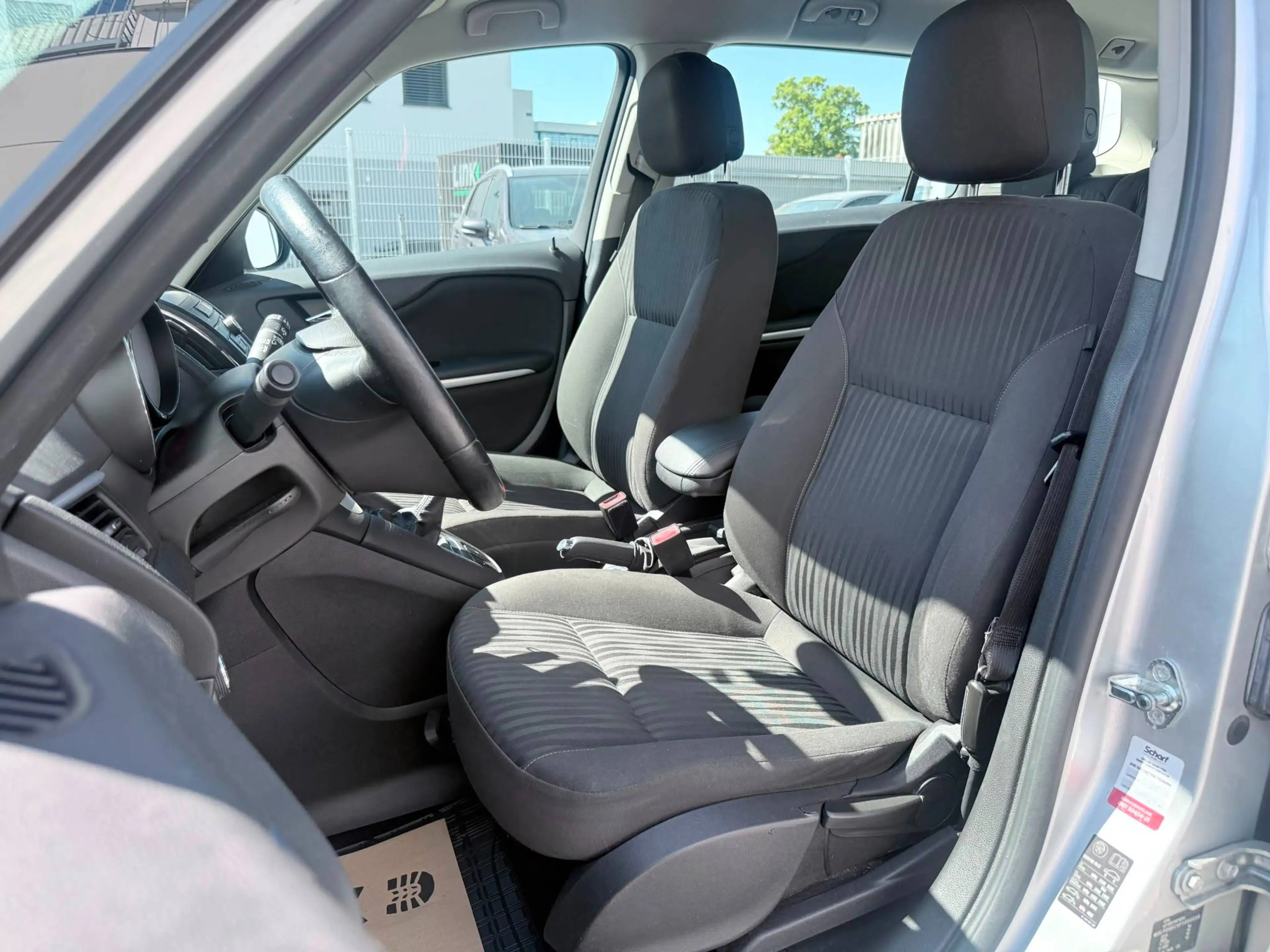 Opel Zafira Tourer Edition — photo 13
