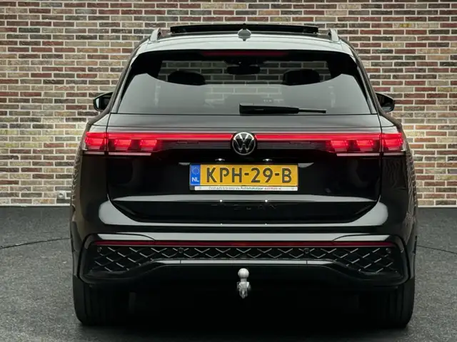 Volkswagen Tiguan view 8