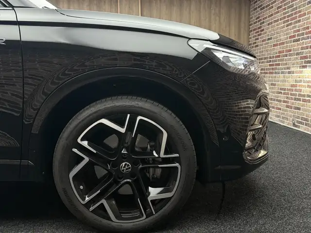 Volkswagen Tiguan view 9
