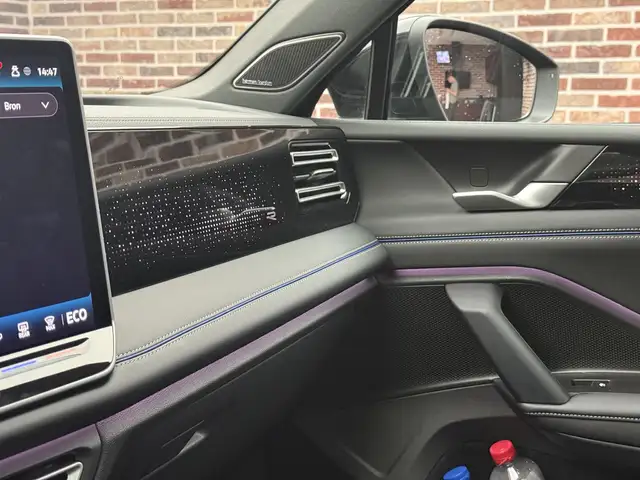 Volkswagen Tiguan view 14