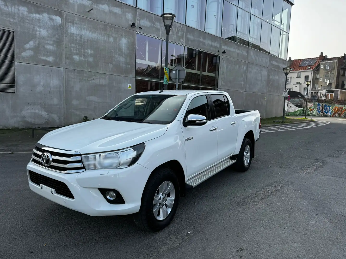 Toyota Hilux 2.4 D-4D 4WD AIRCO CAMÉRA GPS Weiß - 2