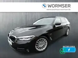 Bmw 530 e Touring Luxury StHz+StKlima+Navi+Luft+ACC