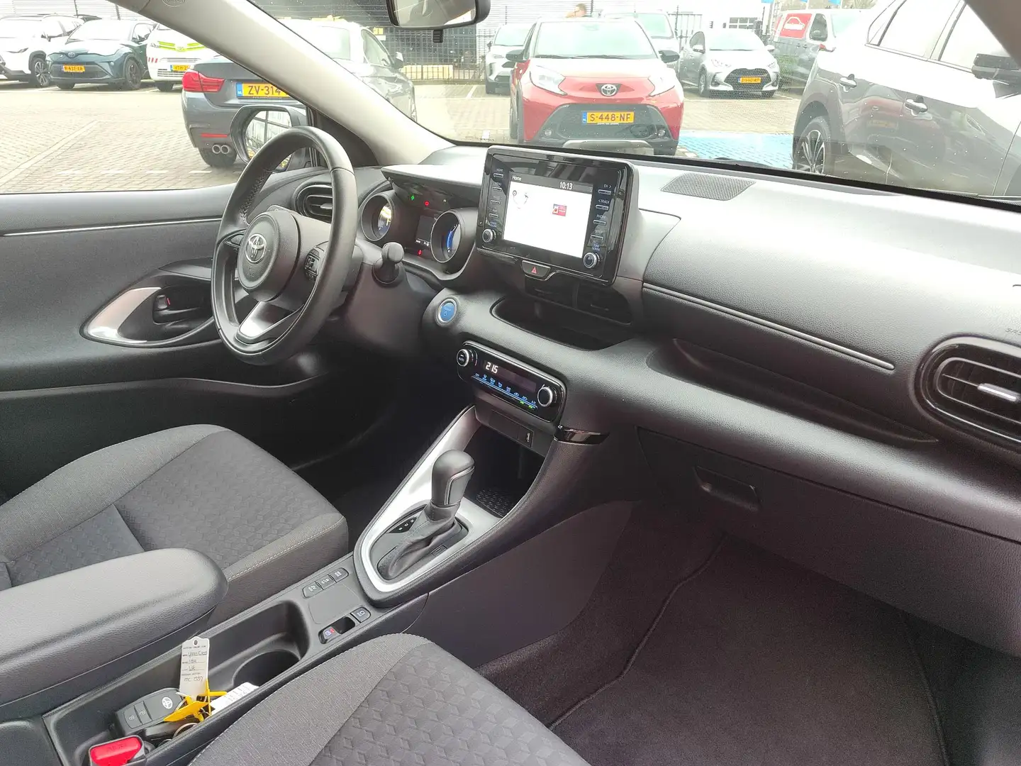 Toyota Yaris 1.5 Hybrid Dynamic LED KEYLESS APPLE/ANDROID CLIMA Grijs - 2