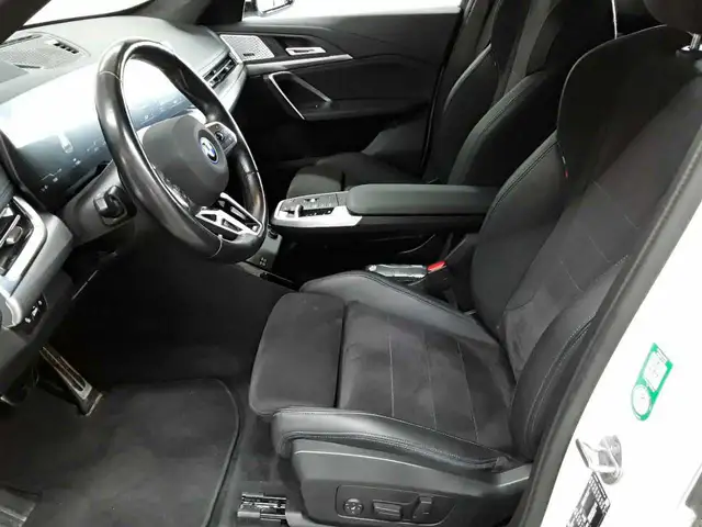 BMW Ix1 view 7