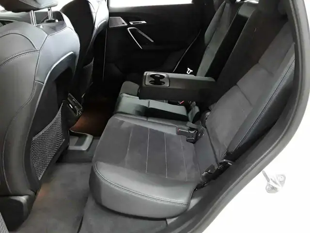 BMW Ix1 view 13