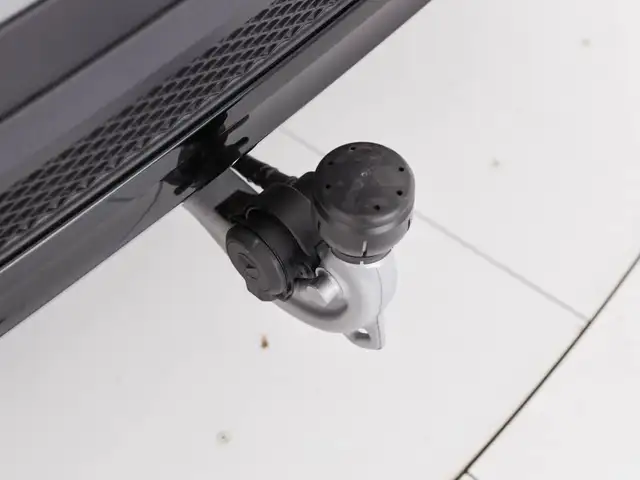 Mercedes-Benz GLB view 22