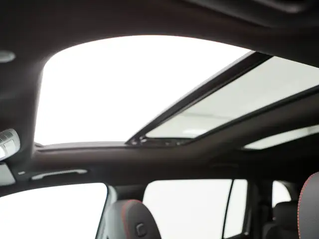 Mercedes-Benz GLB view 20