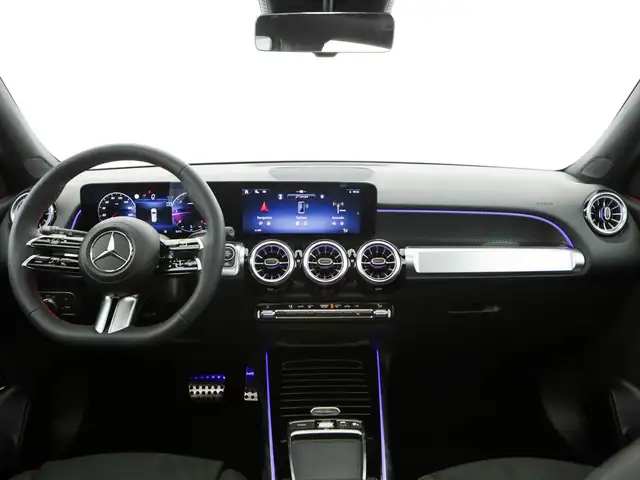Mercedes-Benz GLB view 9