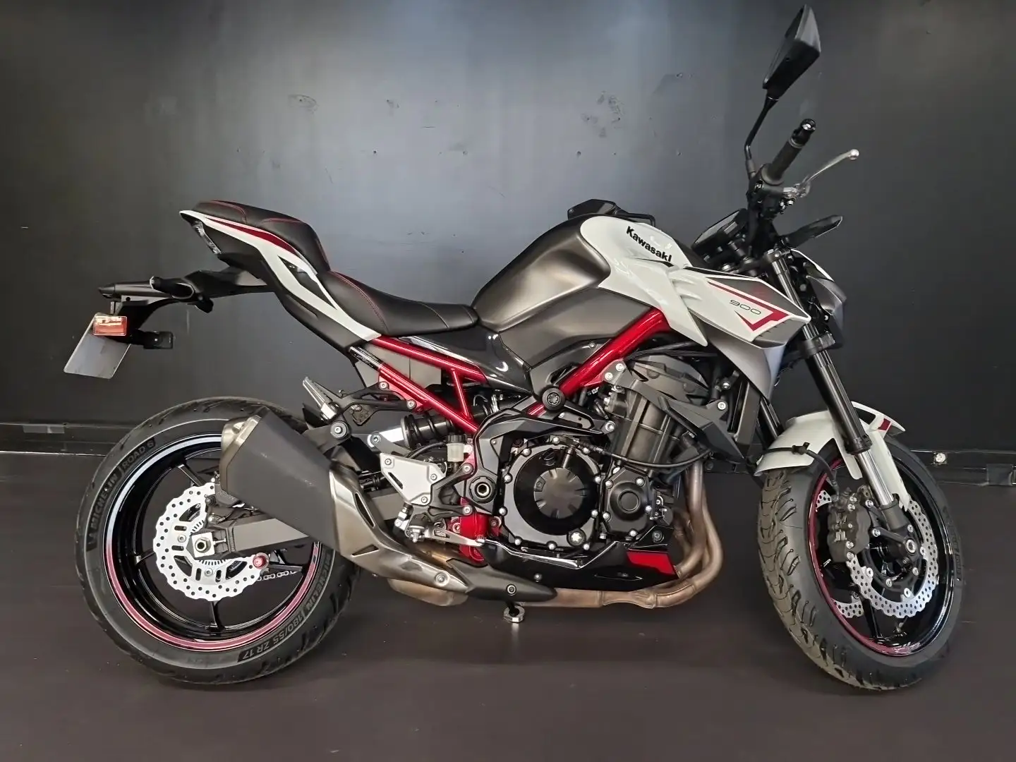 Kawasaki Z 900 Blanc - 2