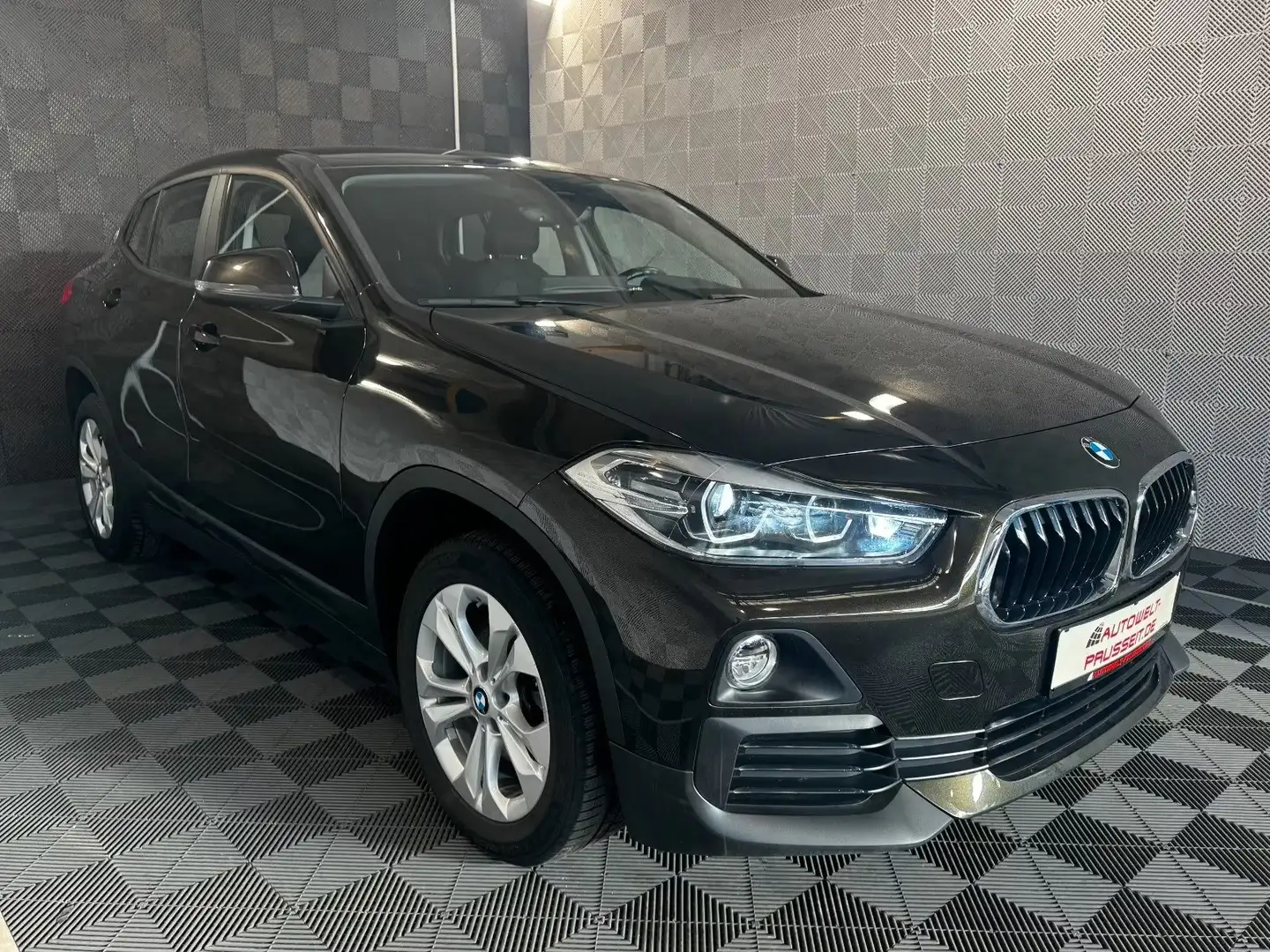 BMW X2 X2 sdrive18i Advantage 140cv Noir - 1