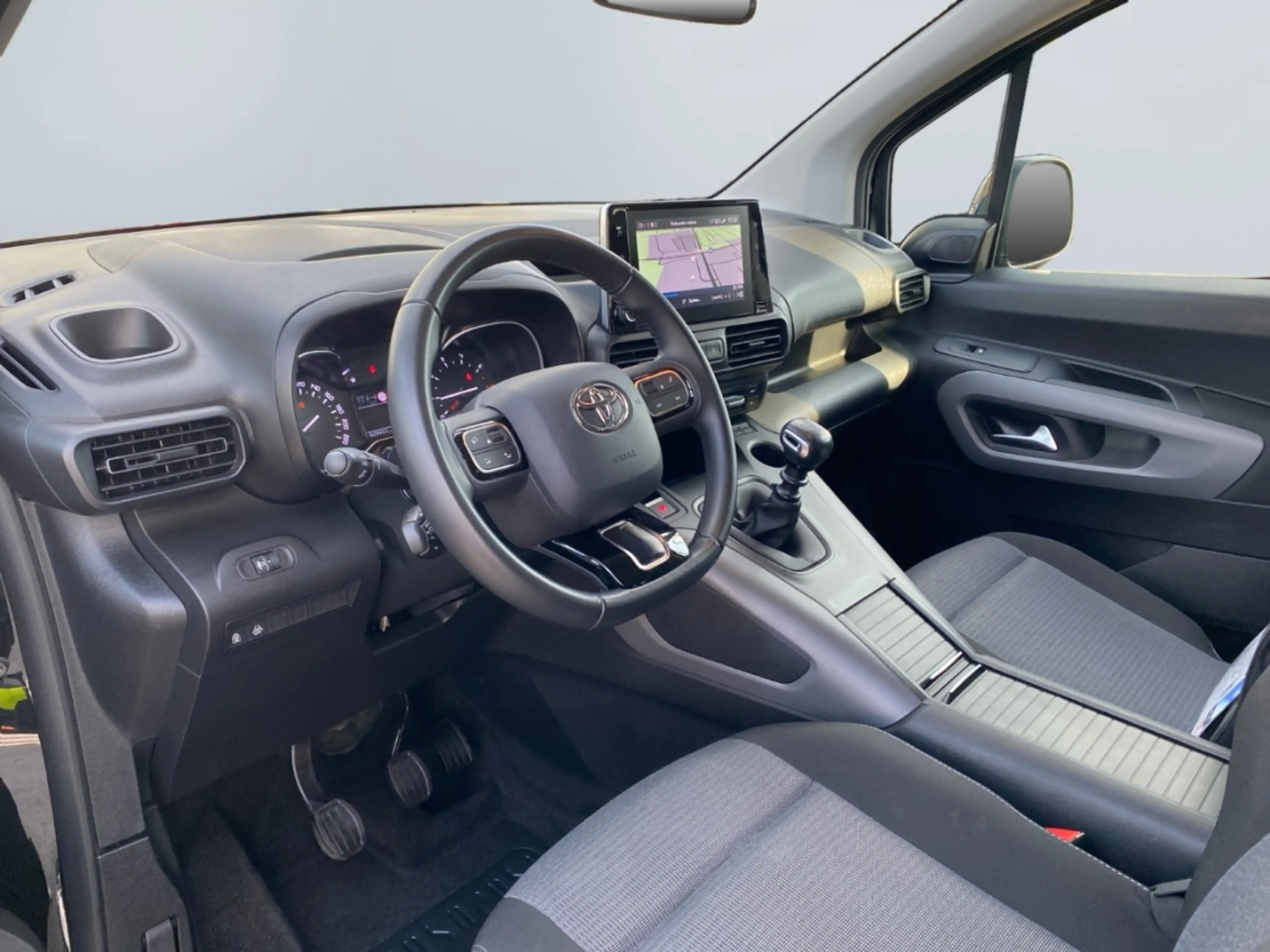 Toyota Proace City Verso 1.2T L1 Team D *Navi*ACC*RCam* — photo 9