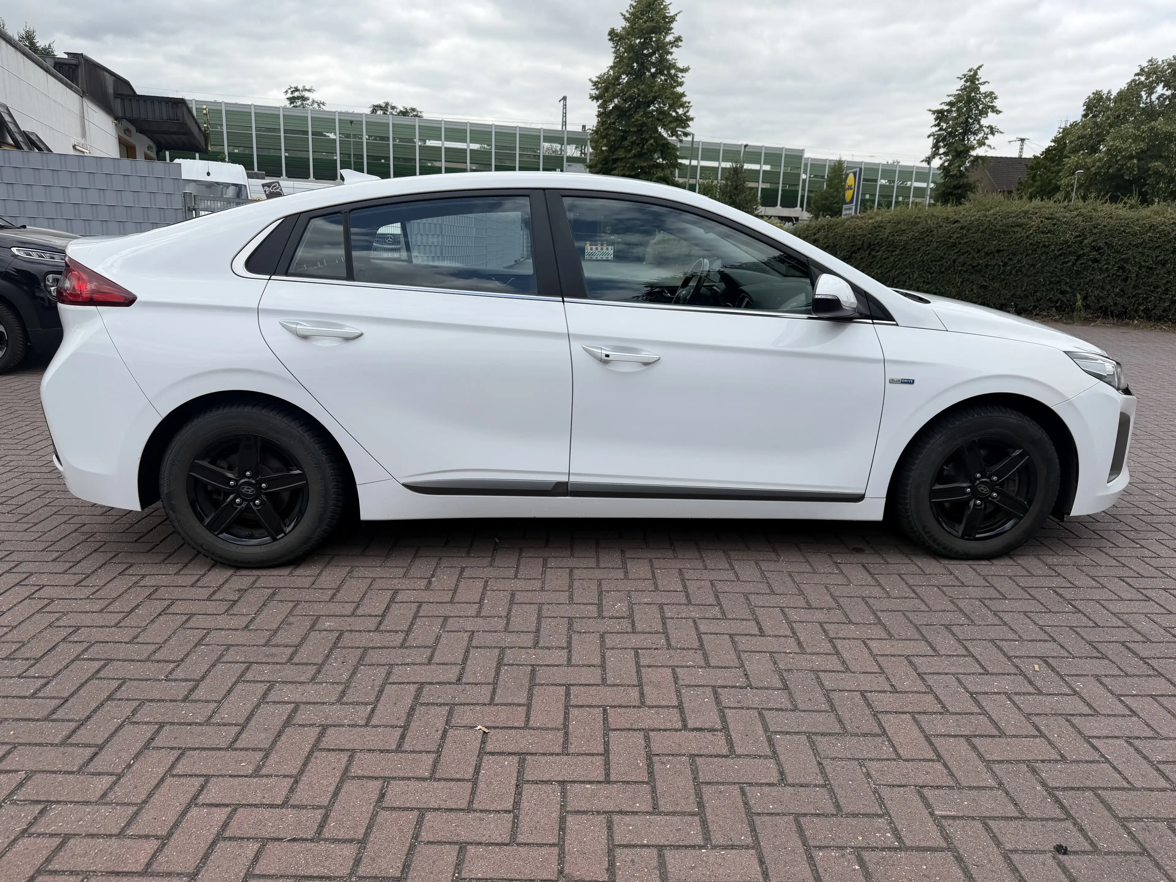 Hyundai IONIQ Style Hybrid*CarPlay*Kamera*AHK* — photo 11