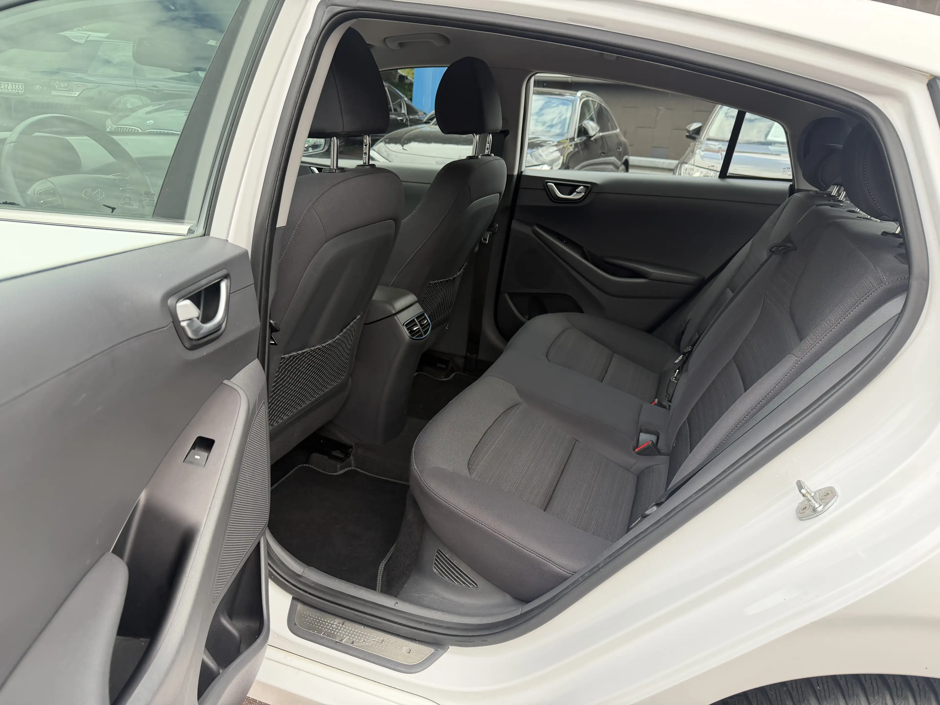 Hyundai IONIQ Style Hybrid*CarPlay*Kamera*AHK* — photo 7