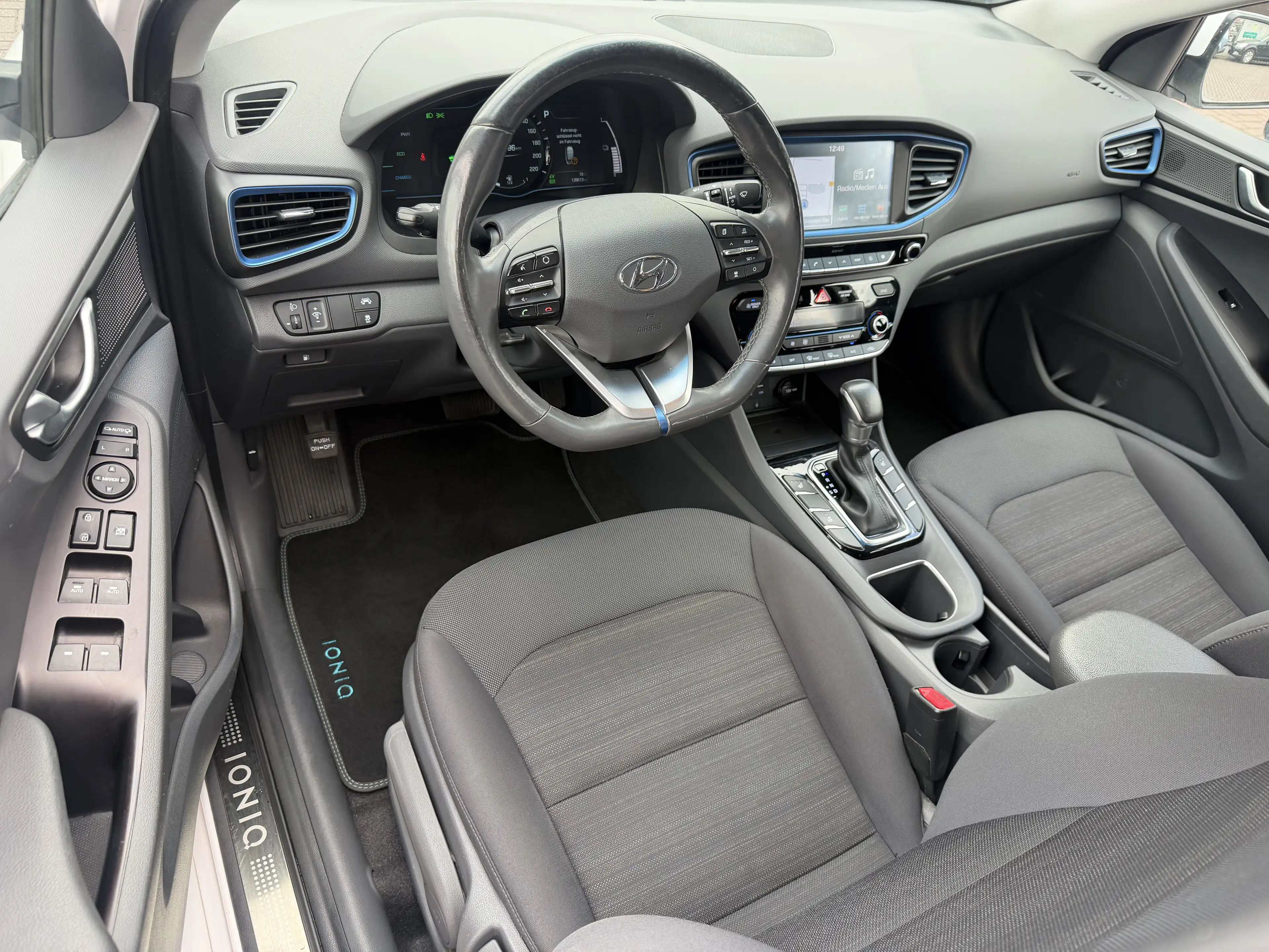 Hyundai IONIQ Style Hybrid*CarPlay*Kamera*AHK* — photo 6