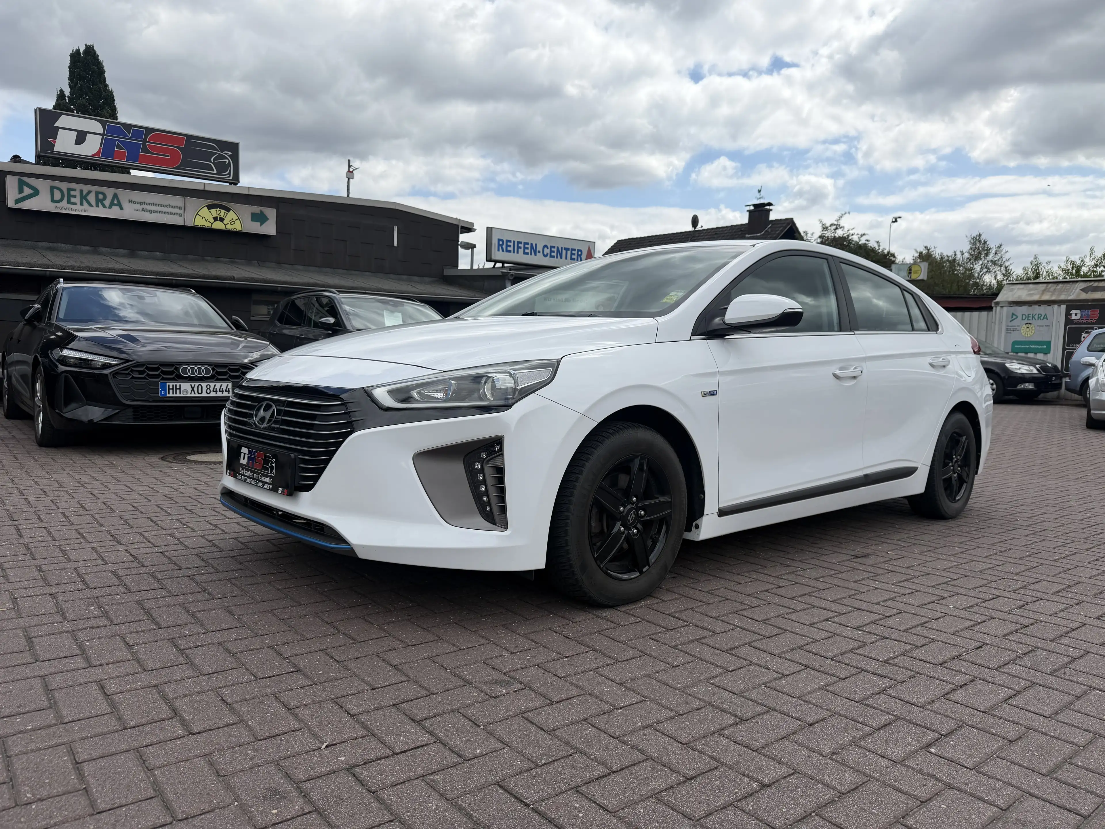 Hyundai IONIQ Style Hybrid*CarPlay*Kamera*AHK*