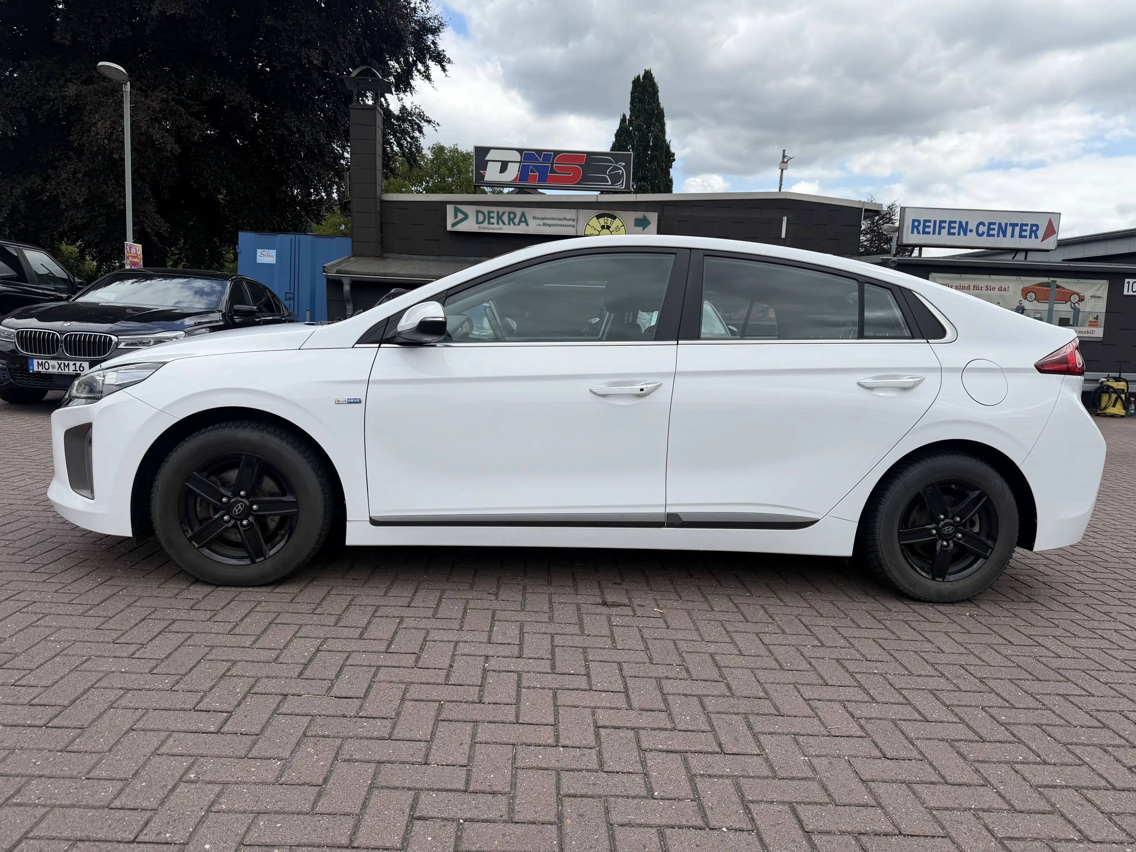 Hyundai IONIQ Style Hybrid*CarPlay*Kamera*AHK* — photo 2