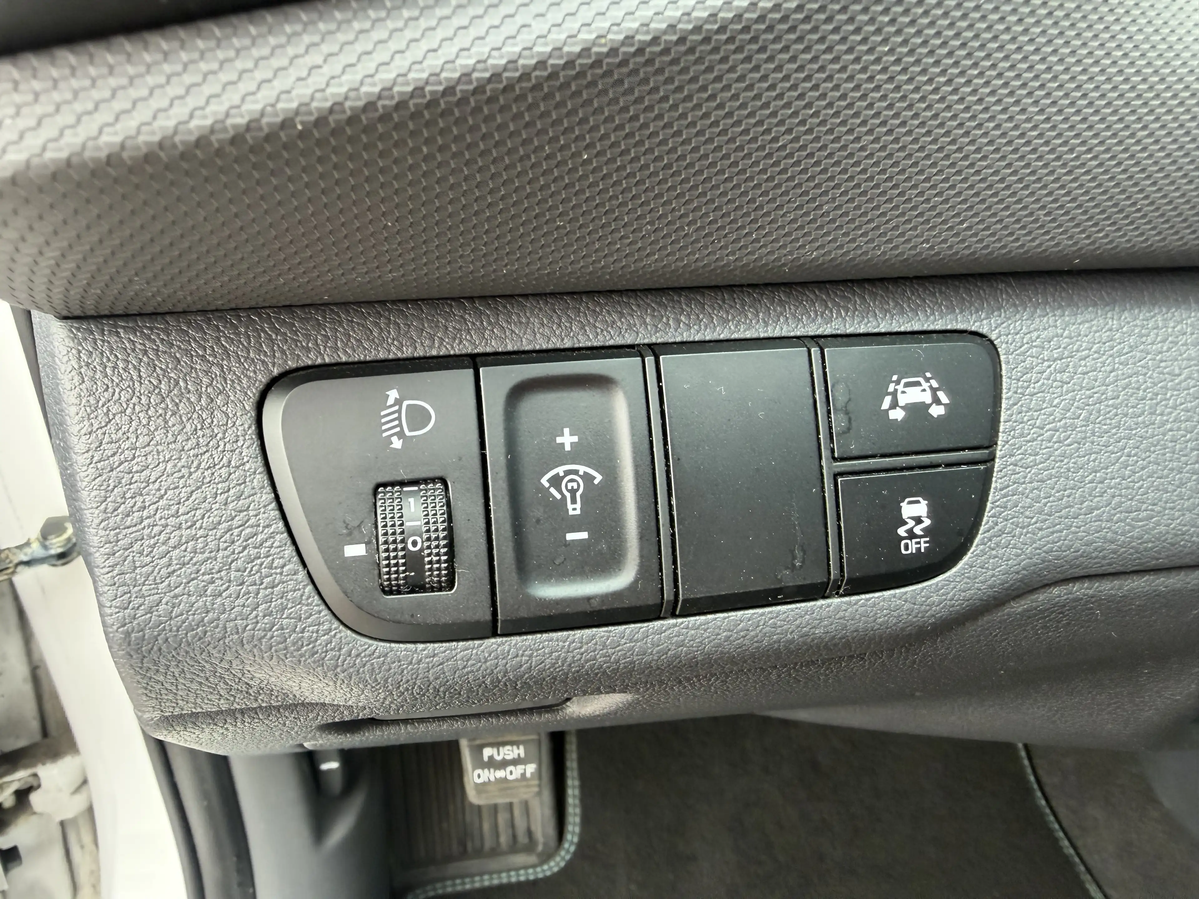 Hyundai IONIQ Style Hybrid*CarPlay*Kamera*AHK* — photo 5