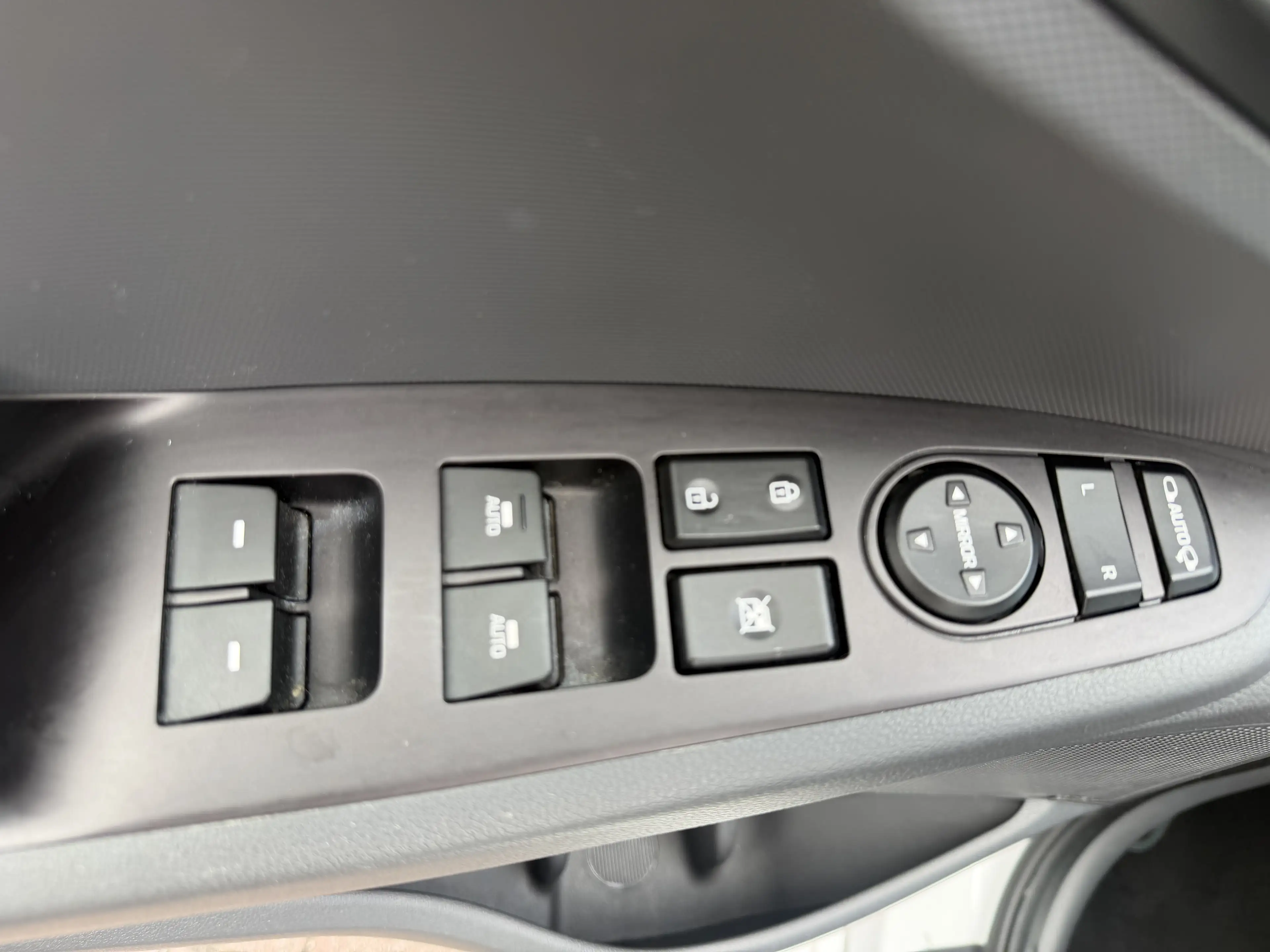 Hyundai IONIQ Style Hybrid*CarPlay*Kamera*AHK* — photo 4
