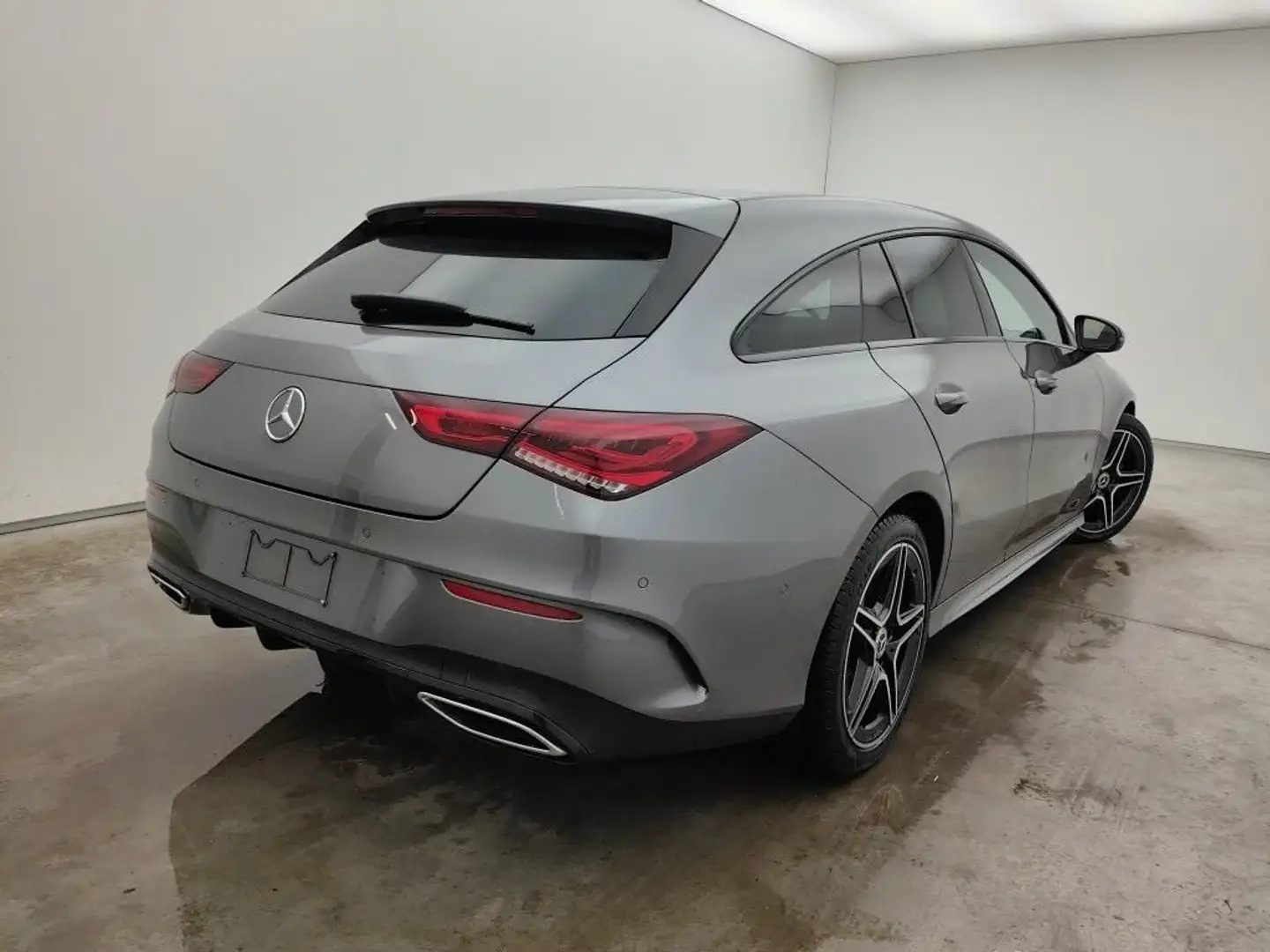 Mercedes-Benz CLA 180 CLA 180d SB AMG Night Aut. Pano LED-Xenon Grijs - 2