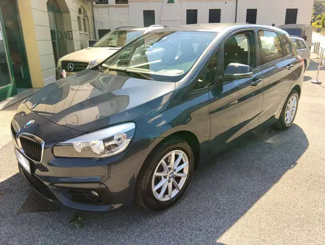 BMW 216