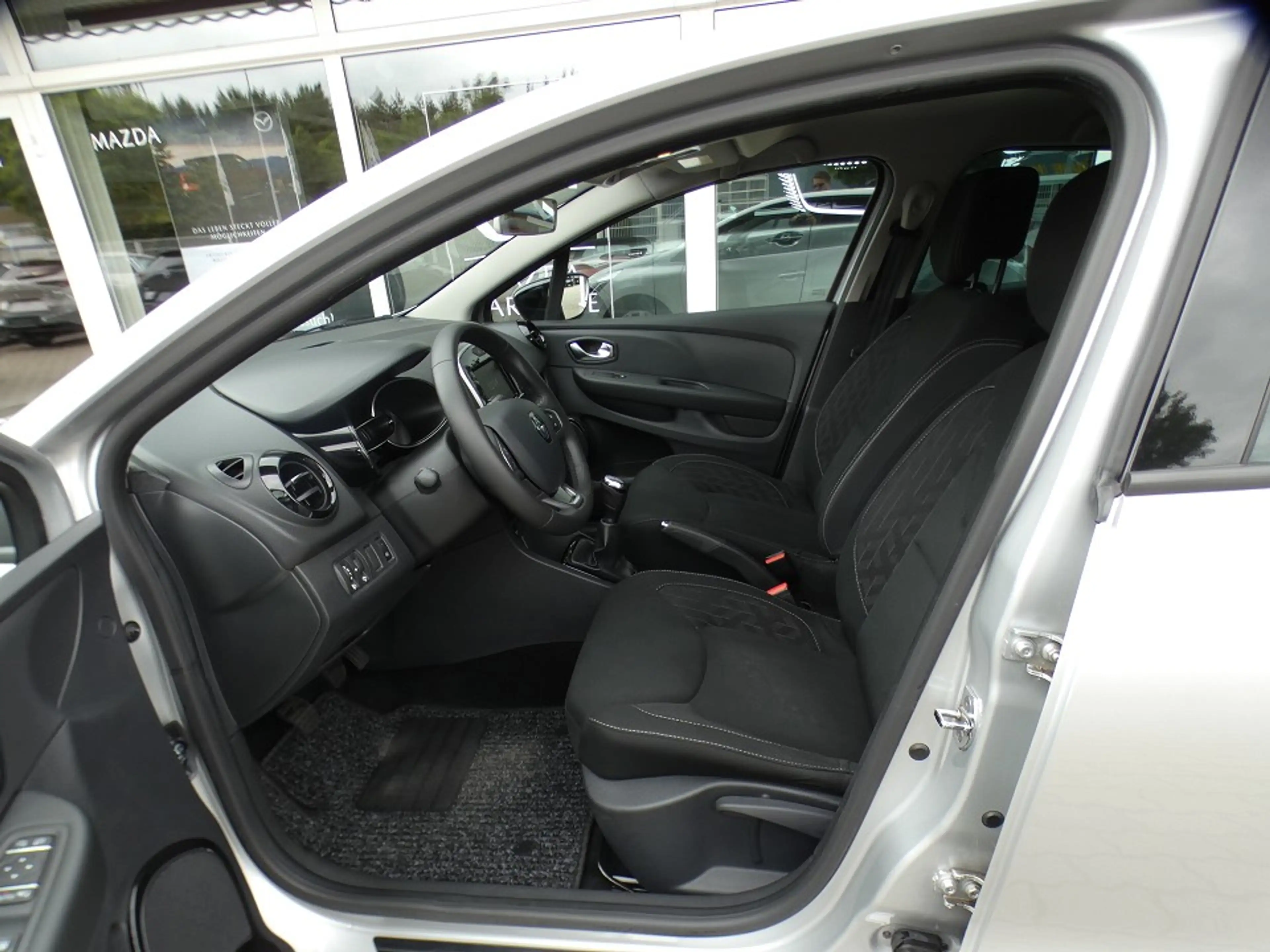 Renault Clio TCe90eco limited — photo 7