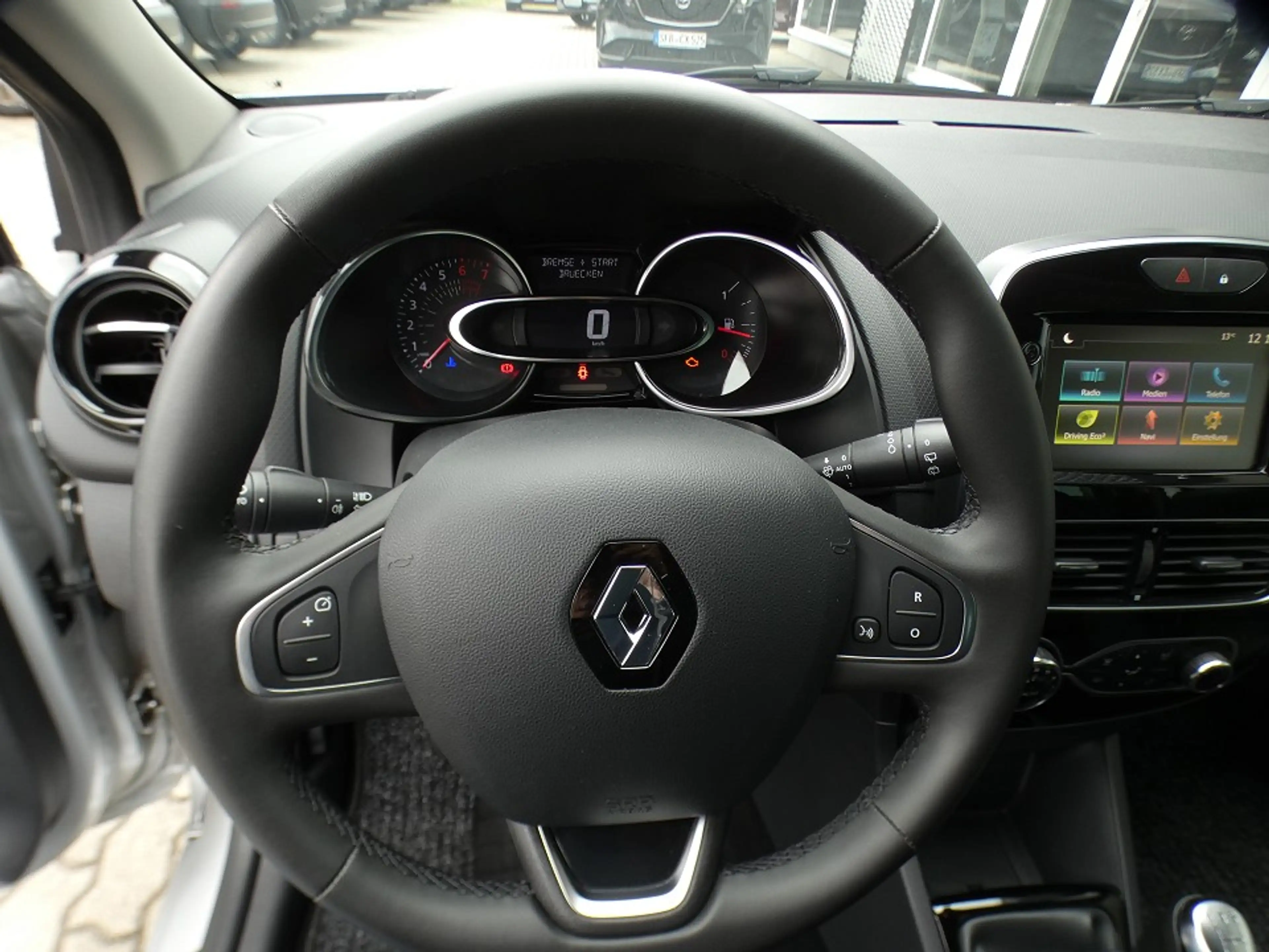 Renault Clio TCe90eco limited — photo 13