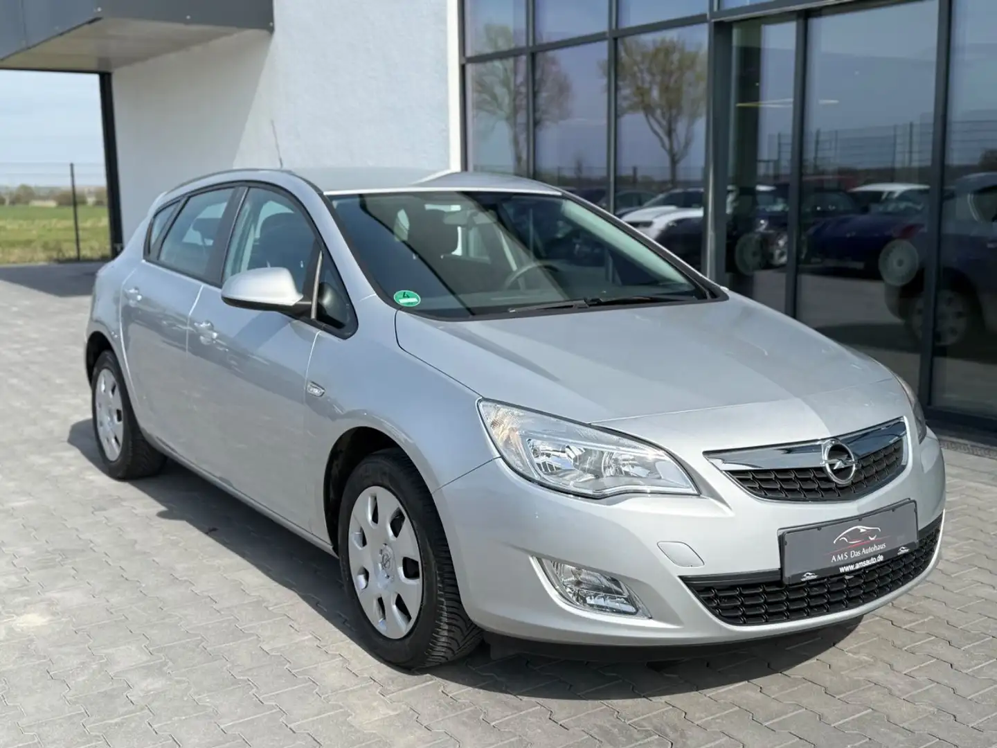 Opel Astra J 1.4 Lim. 5-trg. Edition Klima Argent - 2