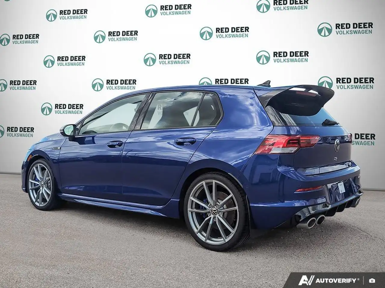 Volkswagen Golf R photo Volkswagen Golf R