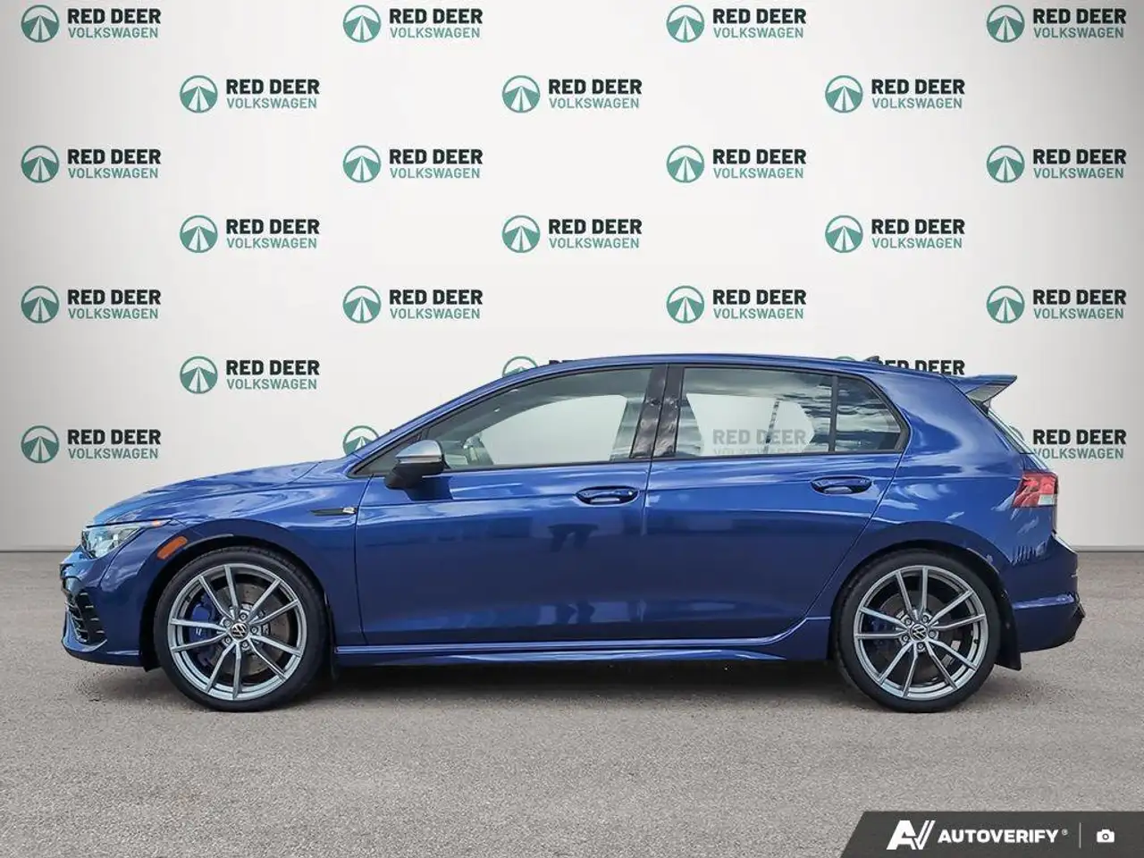 Volkswagen Golf R photo Volkswagen Golf R