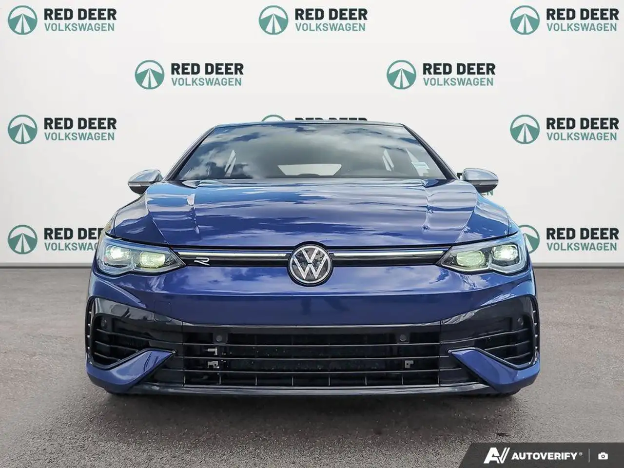 Volkswagen Golf R photo Volkswagen Golf R