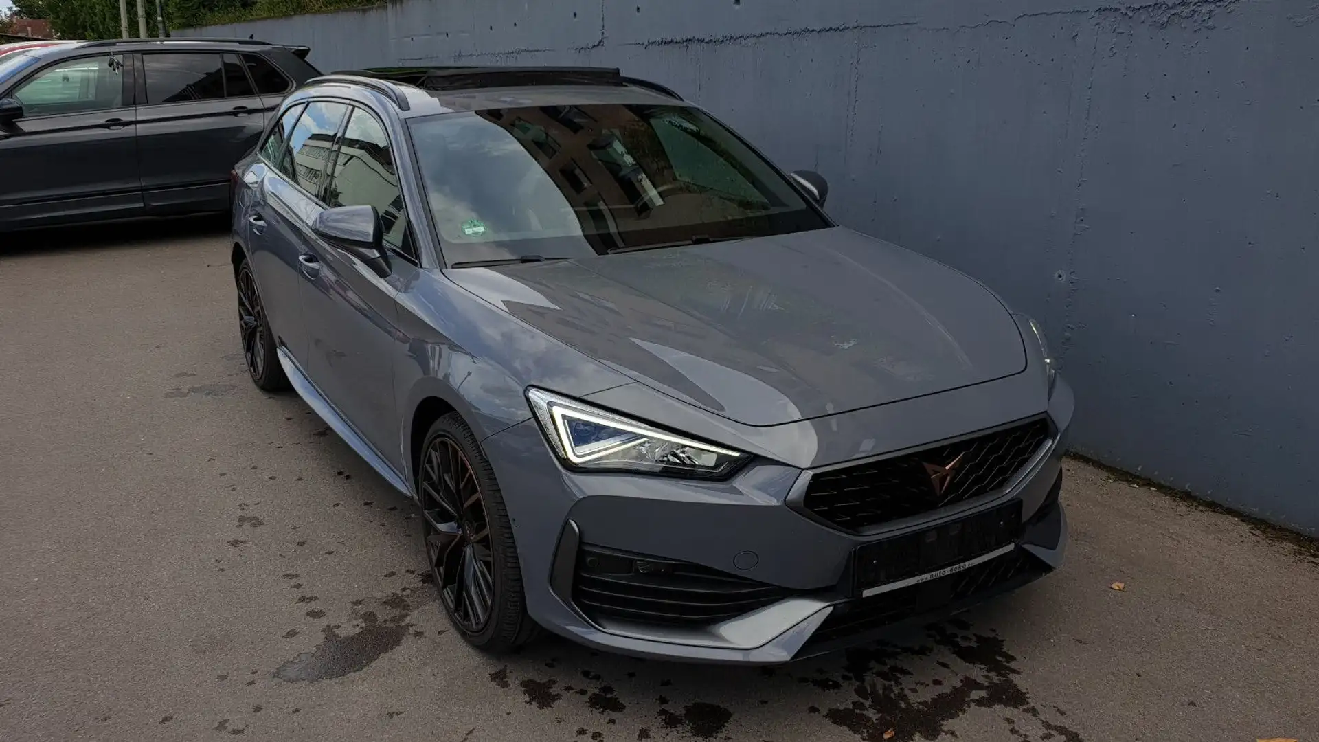 CUPRA Leon 1.4 e-HYBRID DSG Pano/Navi/SSL/ACC/Kamera Grau - 2