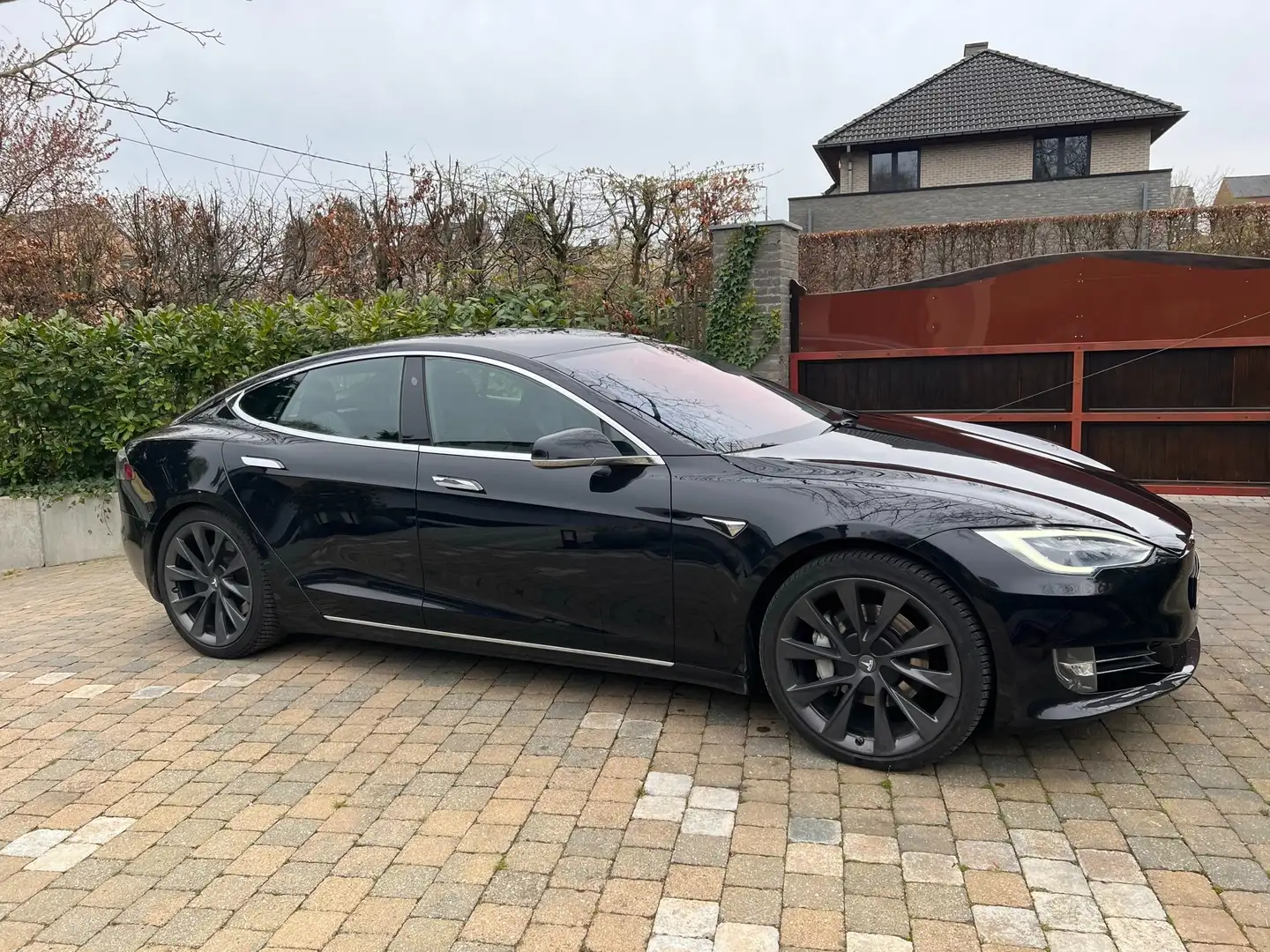 Tesla Model S S 100 kWh Dual Motor Zwart - 2