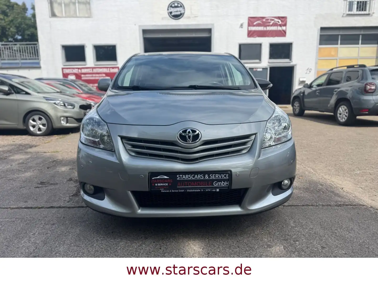 Toyota Verso *1.8-TRAVEL*PANO*NAVI*KAM*7-SITZER*1.HAND* Gris - 2
